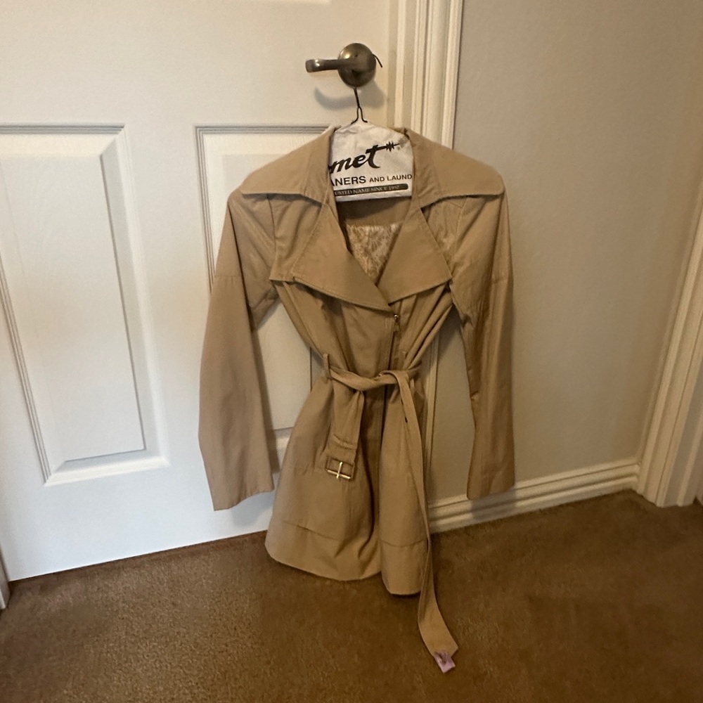 GUESS trench coat size XS